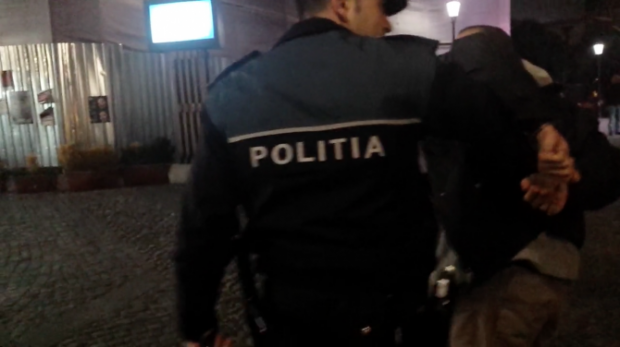 Polițist lovit de un tânăr în Spitalul din Roman