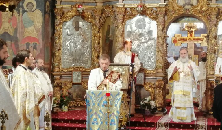 Arhidiaconul Vlad Samoilă a fost hirotonit în treapta de preot