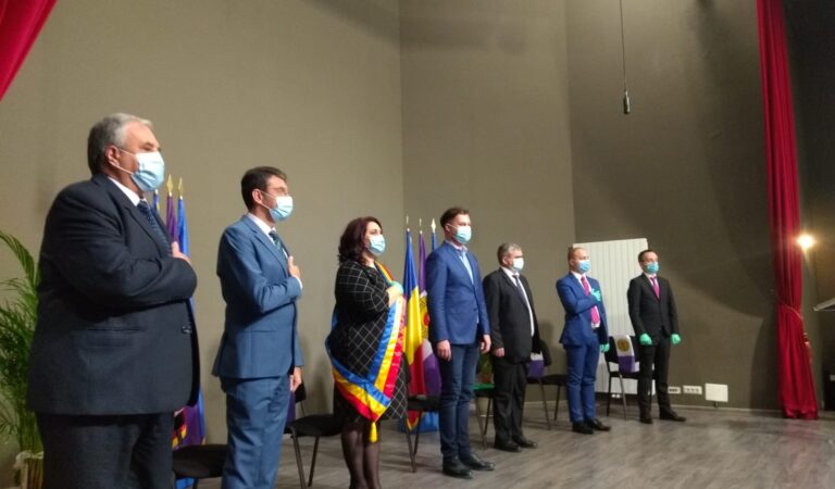 Primarul ales, consilierii vechi și noi