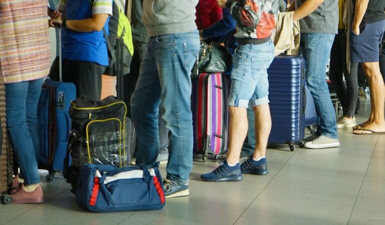 Peste o mie de străini s-au stabilit în 2020 în județul Neamț