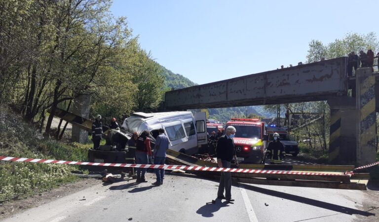 Grav accident rutier în Neamț