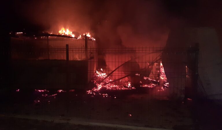 Incendiu produs din cauza jarului nestins