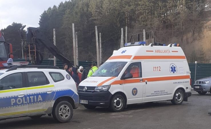 Doi frați, de 8 și 7 ani, luptă în aceste momente să trăiască