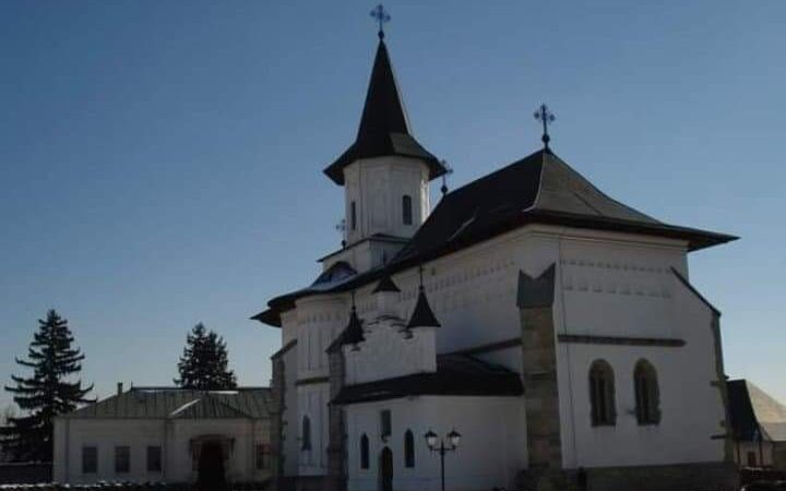 150.000 lei, ajutor pentru bisericile din Roman