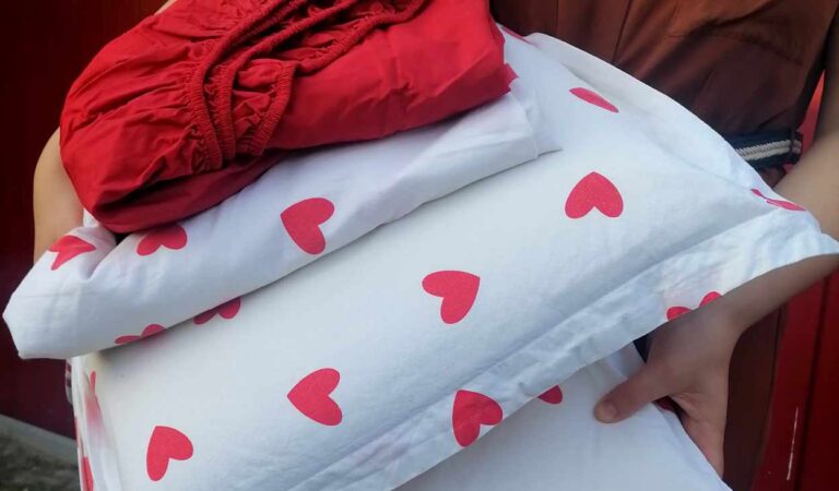 (P) Răsfățul de acasă, lenjerii de calitate, croite pe comandă