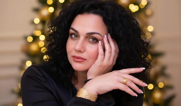 (P) A fost la un pas de moarte. Azi construiește un brand de bijuterii care învață femeile să nu mai amâne viața